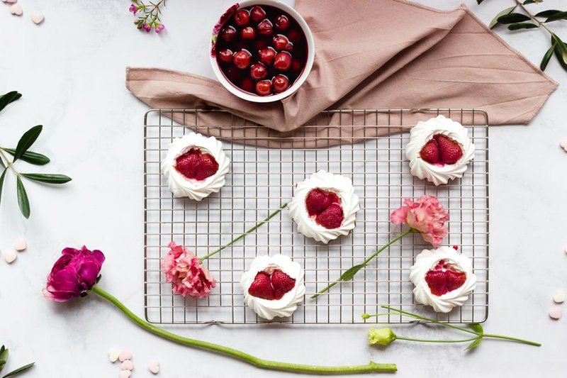Erdei gyümölcsös pavlova